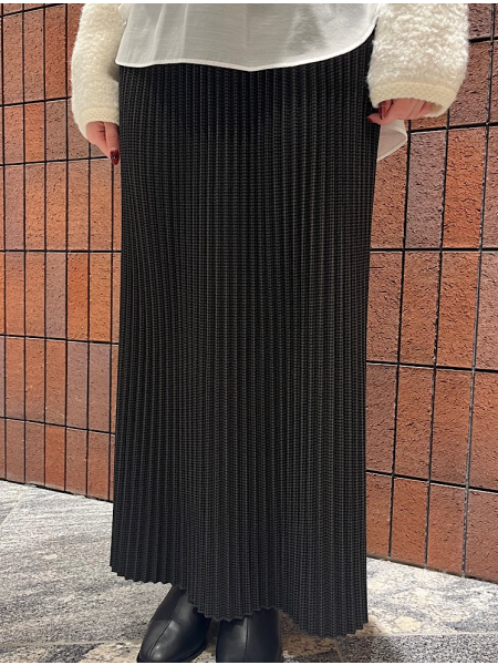 リボンブラウスコーデ