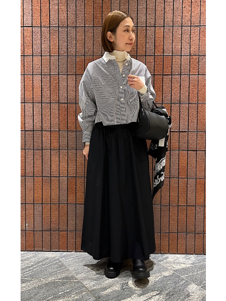 ショート丈シャツ
