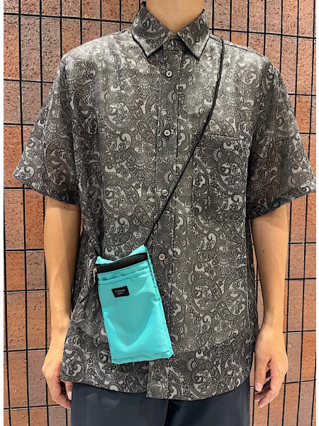 ペイズリー柄シャツコーデ