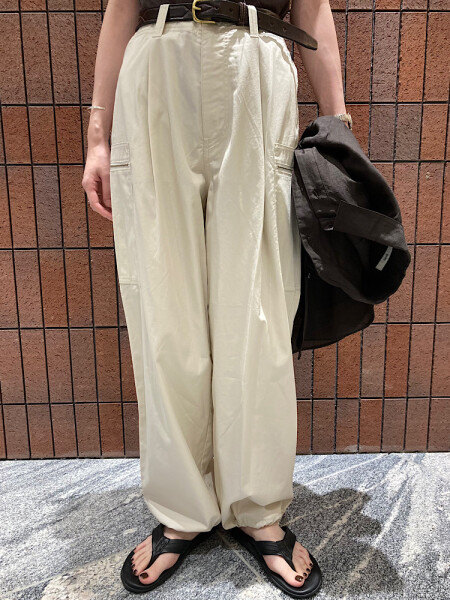 晩夏のシャツスタイル
