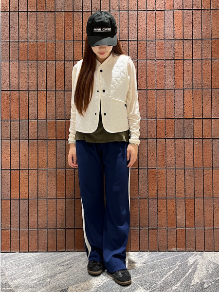 ニット×ベストコーデ