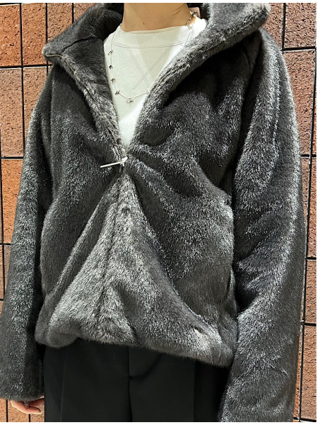 ファーブルゾンシンプルコーデ